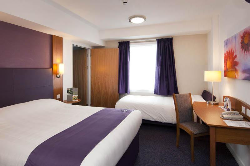 Premier Inn Ipswich North Exterior foto